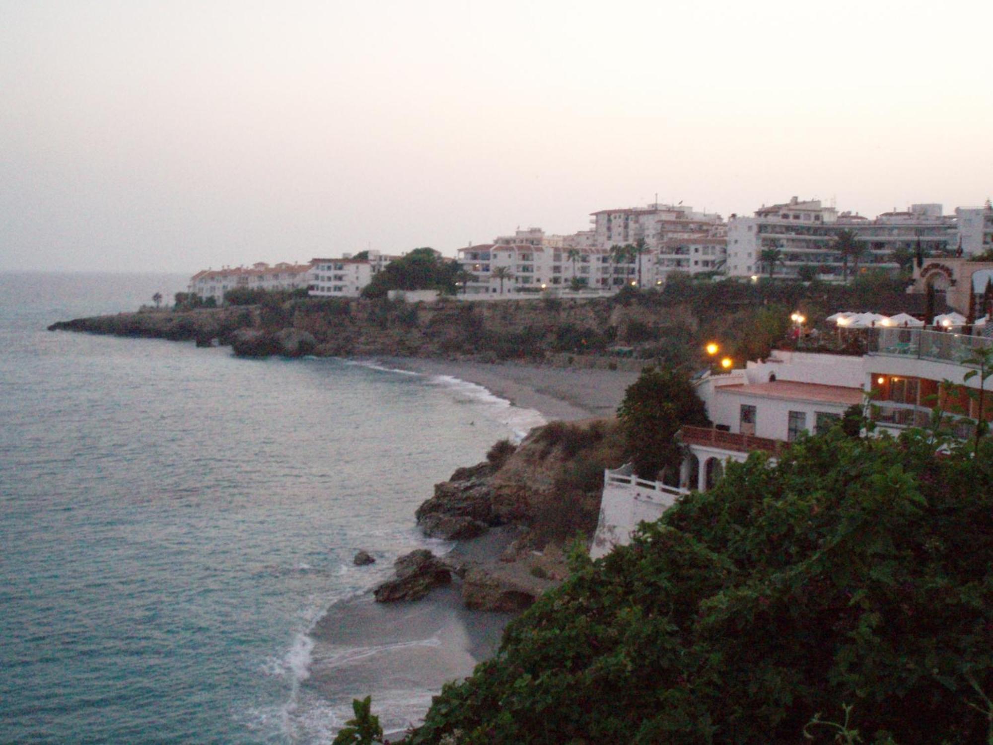 Estudio 1c En El Centro Con Terraza - Especial Parejas Lägenhet Nerja